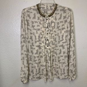 Banana Republic Heritage Button Up Blouse With Pleats, metal accents sz S, beige